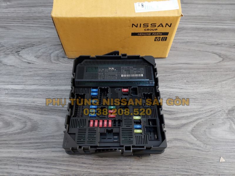 Hộp cầu chì IPDM Navara 284B6-4JW2A và 284B6-4JW2B