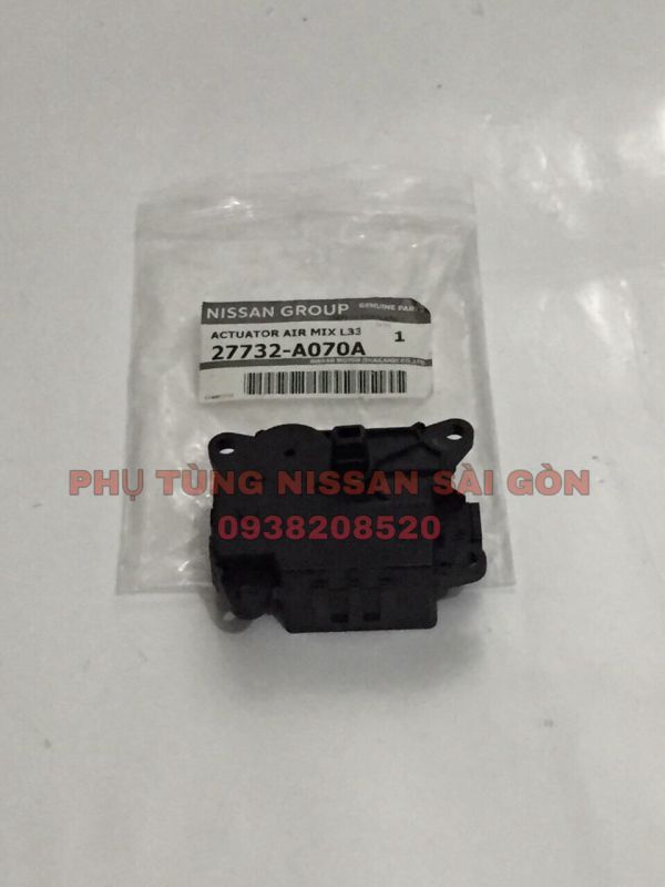 Công tắc điều khiển khí điều hòa Navara 27732-A070A