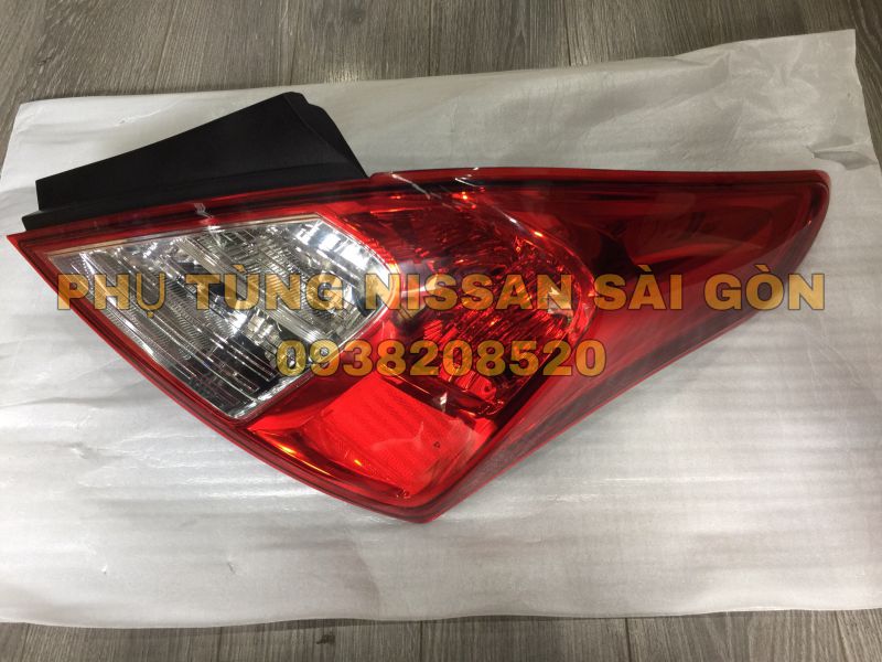 Đèn hậu bên phải Sunny 26554-3AA0B