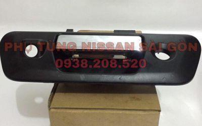 Tay mở cửa thùng sau Navara 90606-4JG0C