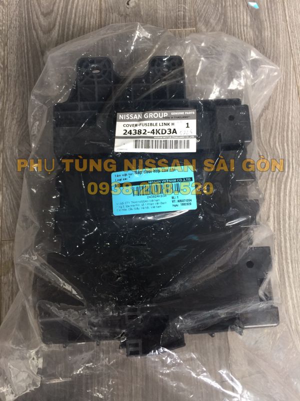 Nắp dưới hộp cầu chì Navara và Terra 24382-4KD3A