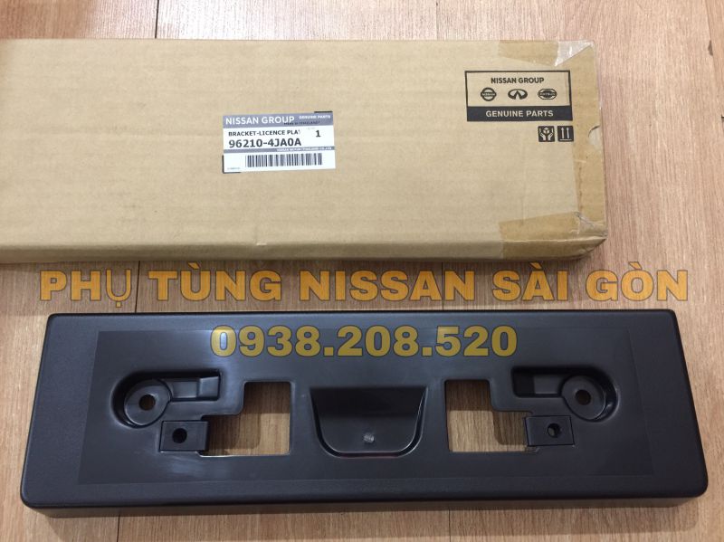 Giá bắt biển số trước Navara 96210-4JA0A