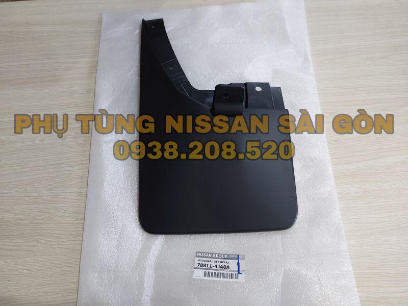 Chắn bùn bánh xe sau trái (loại ngắn) Navara 78811-4JA0A