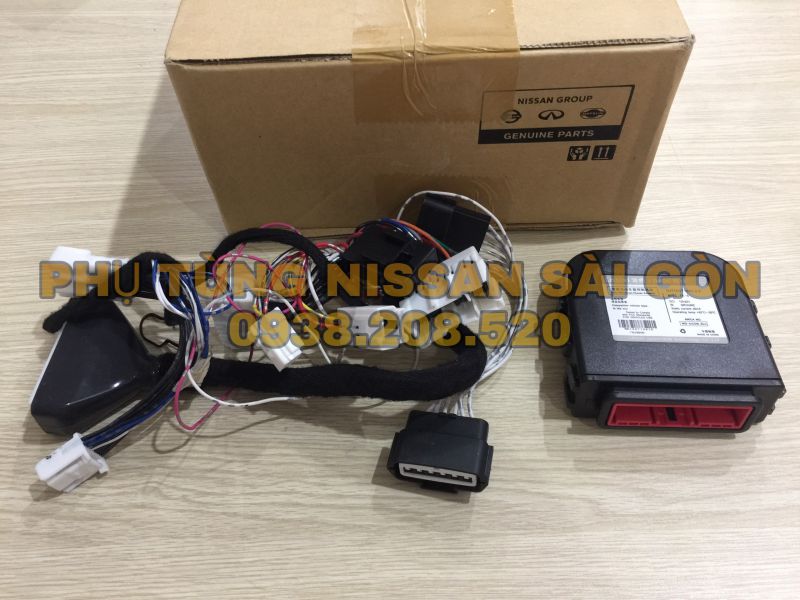 Hộp điều khiển gập gương X-Trail