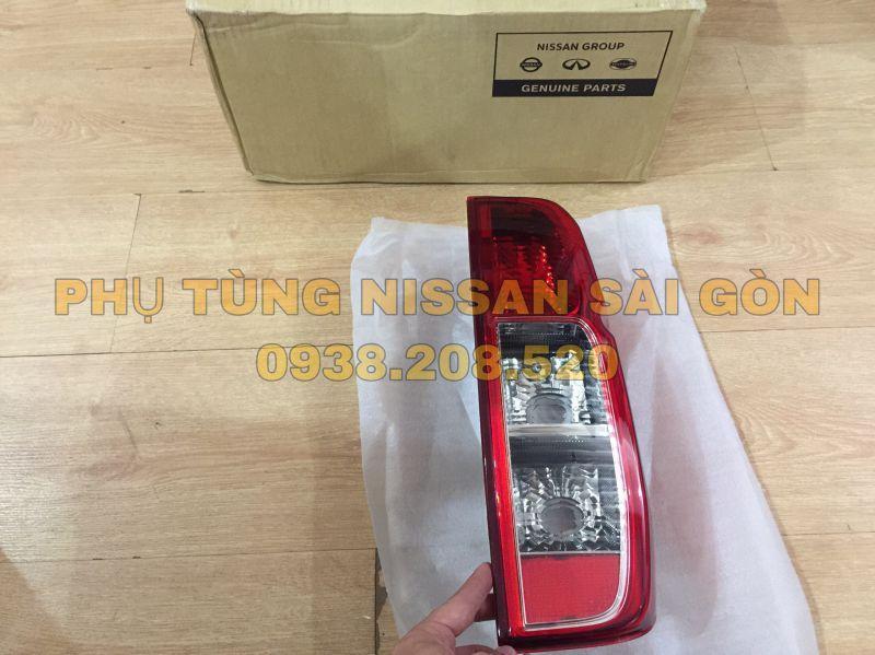 Đèn hậu bên phải Navara 26554-EB70A