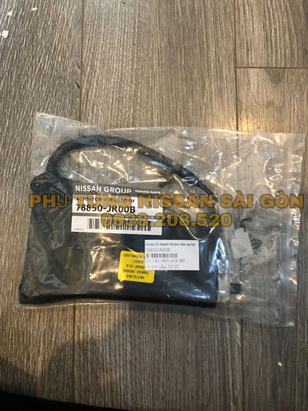 Cơ cấu mở cửa đổ nhiên liệu Navara và Terra 78850-JR00B