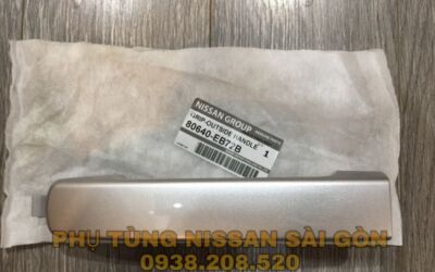 Tay nắm cửa dài bên trái màu xám Navara 80640-EB72B