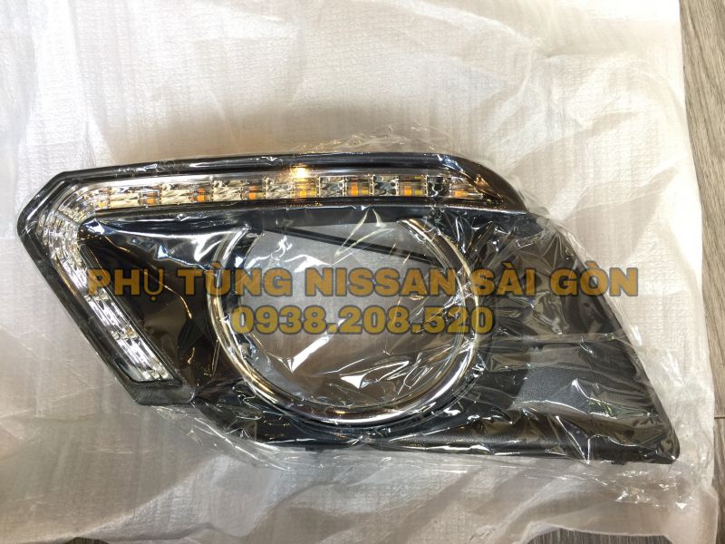 Ốp đèn cản bên trái có led X-Trail