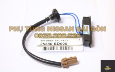Công tắc bật cốp sau Tiida 25380-ED000