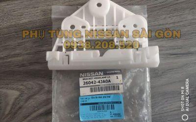 Bass bắt đèn pha bên trái Navara 26042-4JA0A