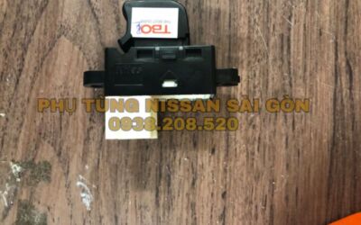 Công tắc nâng kính sau bên trái Teana (Đài Loan) 25411-AX010 và 25411-JD05A