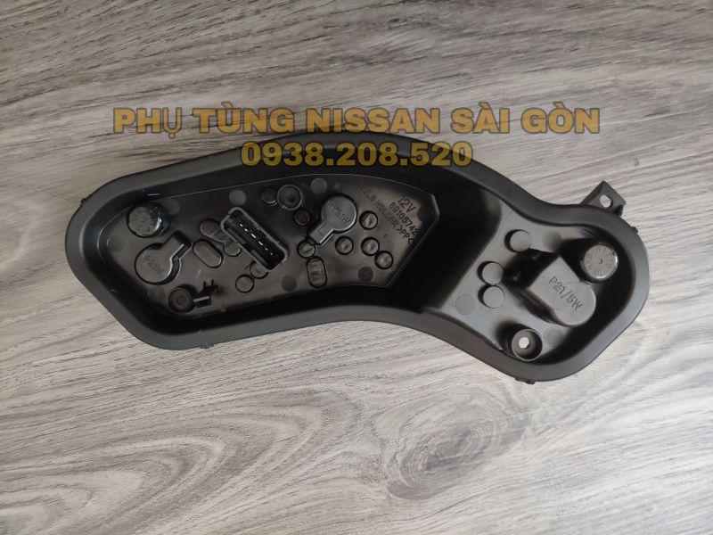 Vỉ đèn hậu bên trái Sunny 26556-3AW0A