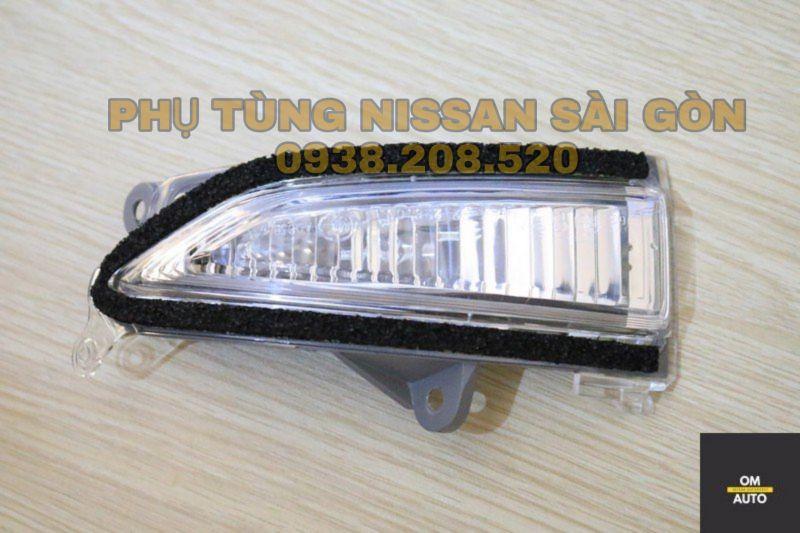 Đèn xi nhan gương hậu bên phải Sunny 26160-3BN1A và 26160-6W80B