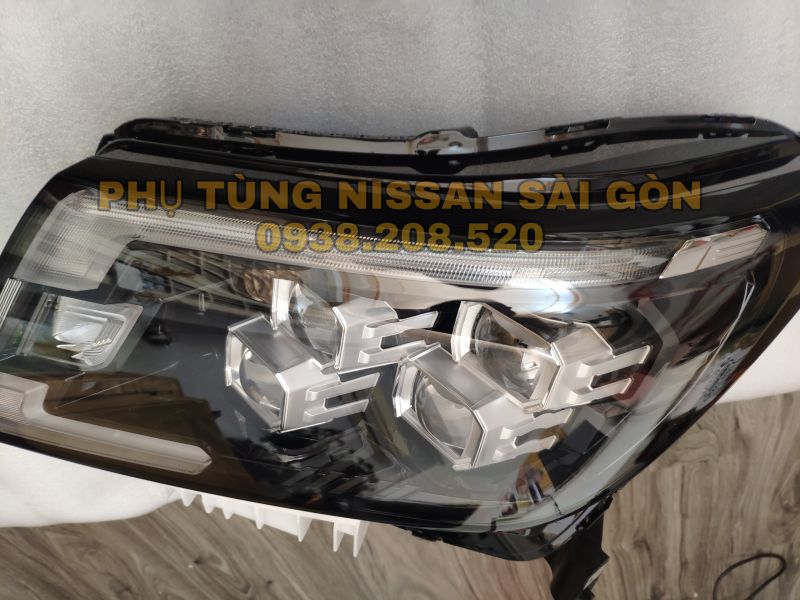 Đèn pha bên trái Navara Pro4x 26060-5JZ0B