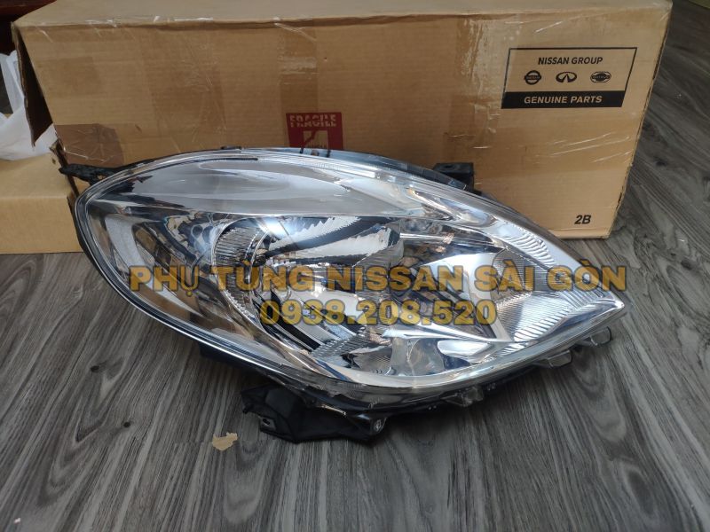 Đèn pha bên phải Sunny 26015-3AU0B và 26010-3AU0B