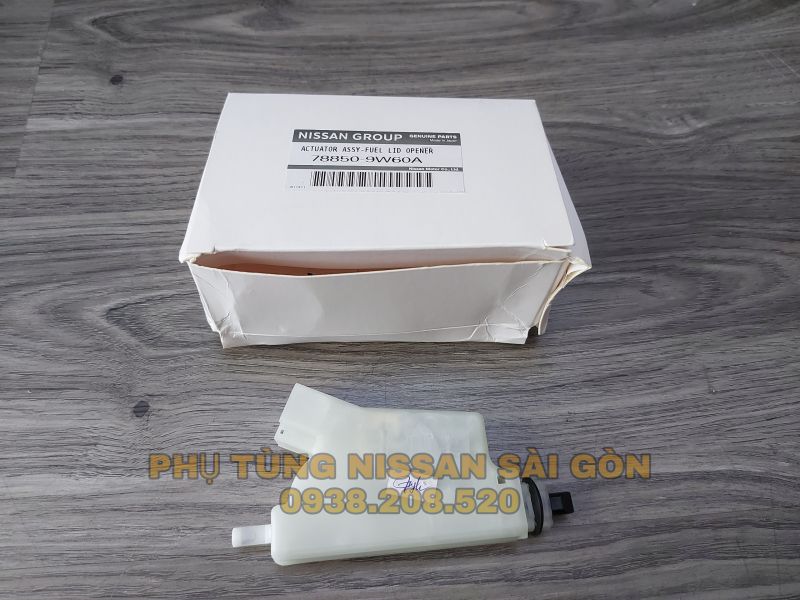 Cơ cấu điều khiển mở nắp bình xăng (Hàng tốt) Infiniti 78850-AM800 và 78850-9W60A