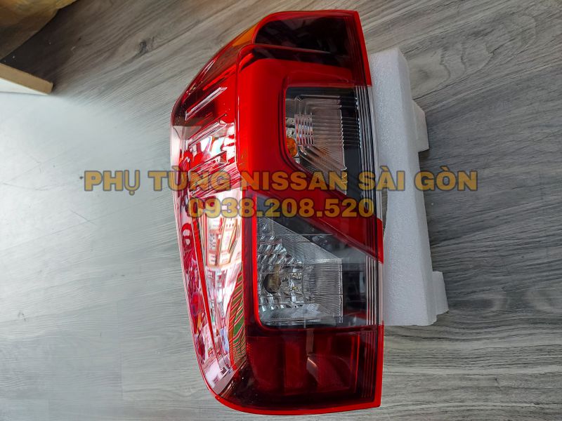 Đèn hậu bên trái Navara Pro4x (Hàng Thái) 26555-6KG0A