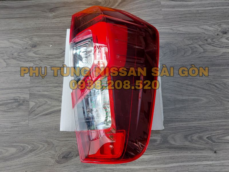 Đèn hậu bên phải Navara Pro4x (Hàng Thái) 26550-6KG0A