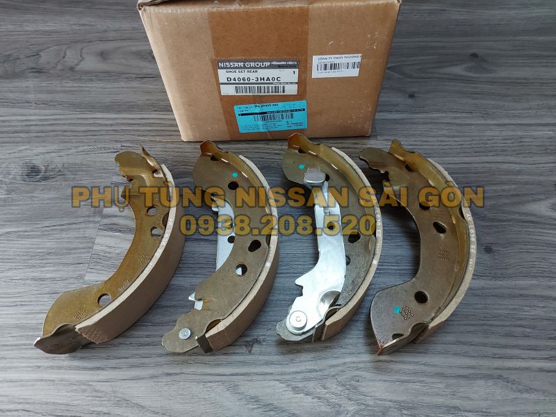 Guốc phanh sau Sunny D4060-3HA0C