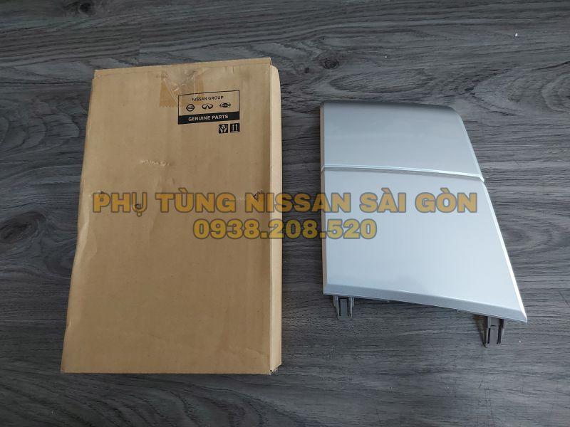 Ốp dưới cản trước bên trái Navara Pro4x 62257-6KG0E và 62257-6KG1E