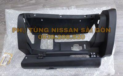 Xương phía trong hộc để đồ Navara và Terra 68102-4JA5A