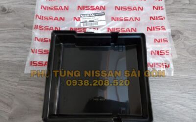 Nắp hộp cầu chì hình vuông Navara và Terra 24382-4KD0A