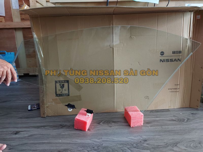 Kính cửa trước bên phải X-Trail 80300-4CA0A 80300-4CL0A