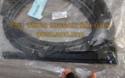 Ron cánh cửa sau bên trái Nvara 82831-4JG0A