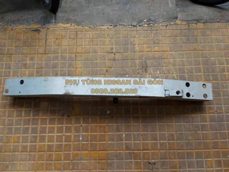 Xương ngang cản trước Tiida 62030-ED00A