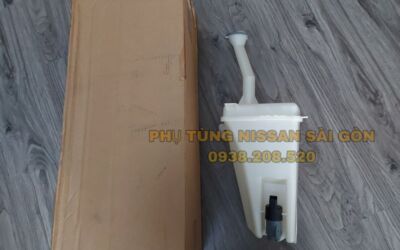 Bình nước rửa kính Sunny 28910-1HB2B