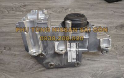 Cao su chân máy bên trái X-Trail 2.5 11220-4BA1A