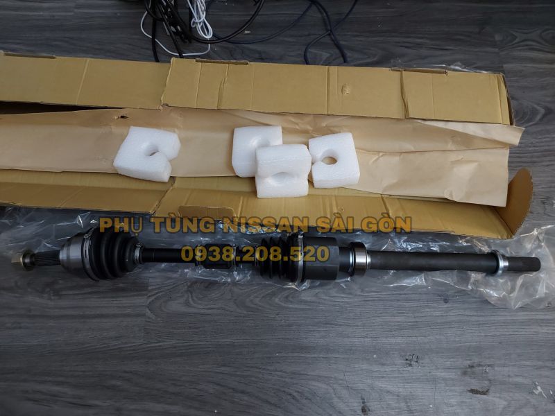 Láp ngang trước bên phải Livina (Hàng tốt) 39100-EE76A