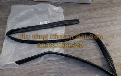 Ron kính cửa trước bên phải Teana (Đài Loan) 80330-JN00A
