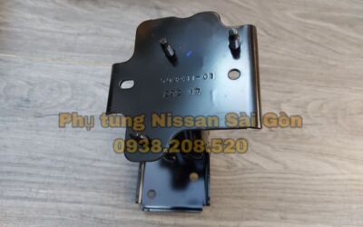 Xương đầu sắt xi bên phải X-Trail 62210-4CL0A