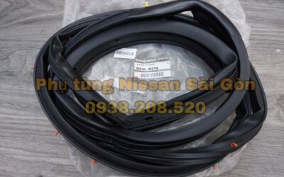 Ron cánh cửa sau bên phải Teana (Đài Loan) 82830-JN21A
