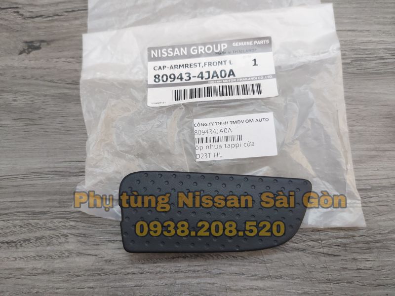 Nắp che hóc tay cửa trước trái Navara và Terra 80943-4JA0A
