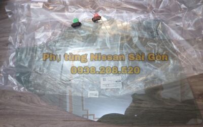 Kính cửa trước bên phải Navara Pro4x 80300-6KT0A