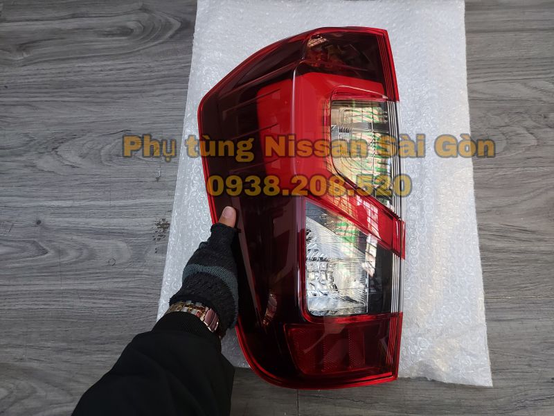Đèn hậu bên trái Navara Pro4x 26555-6KG0A