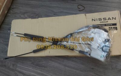 Cụm lốc khóa cửa trước bên trái Navara 80501-EB70A