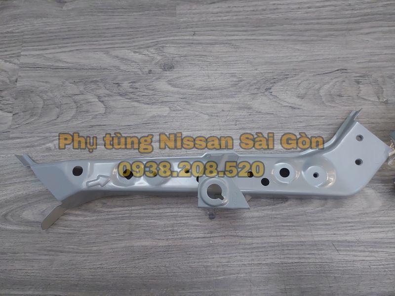 Xương bắt két nước trên bên phải X-Trail 62512-4CB0B