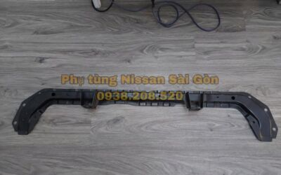 Xương bắt két nước dưới X-Trail 62530-4CE0A