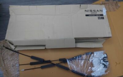 Cụm lốc khóa cửa trước bên phải Navara 80500-EB70B