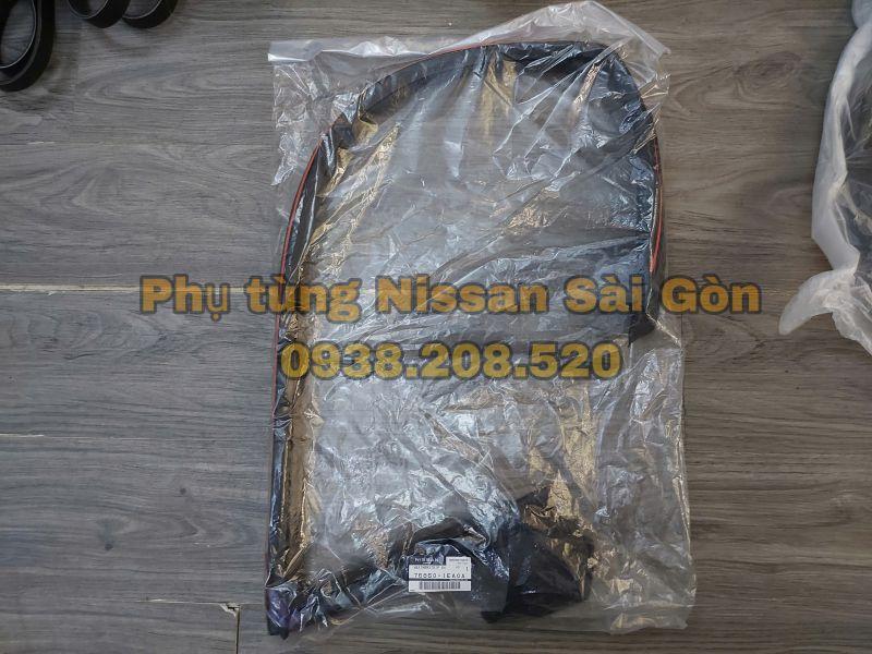 Ron phía trên kính cửa trước bên phải 370Z 76860-1EA0A