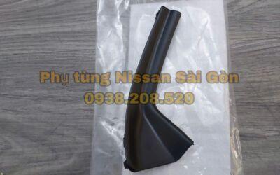 Ốp chân kính chắn gió bên phải Tiida (Hàng tốt) 66894-ED500