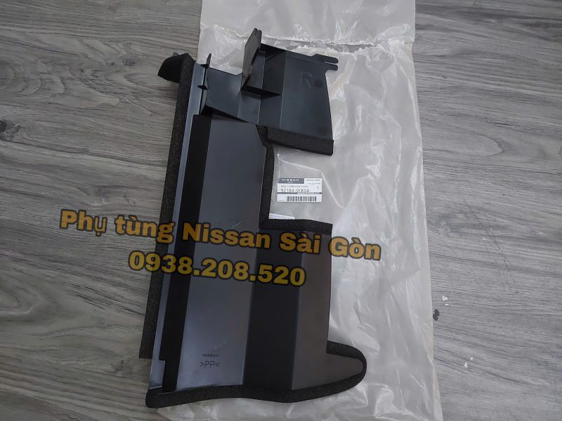 Tấm hướng gió két nước bên phải Almera 92184-5EK0A