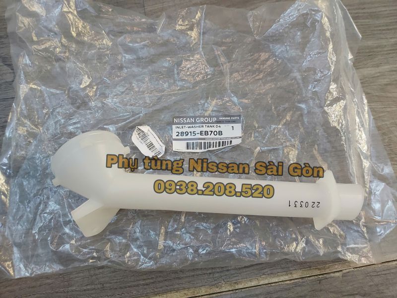 Cổ đổ nước bình nước rửa kính Navara 28915-EB70B