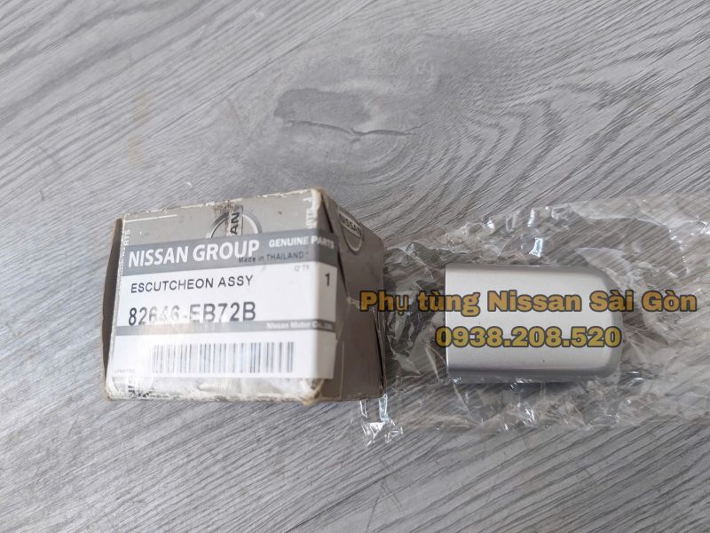 Tay nắm cửa ngắn sau 2 bên Navara 82646-EB72B