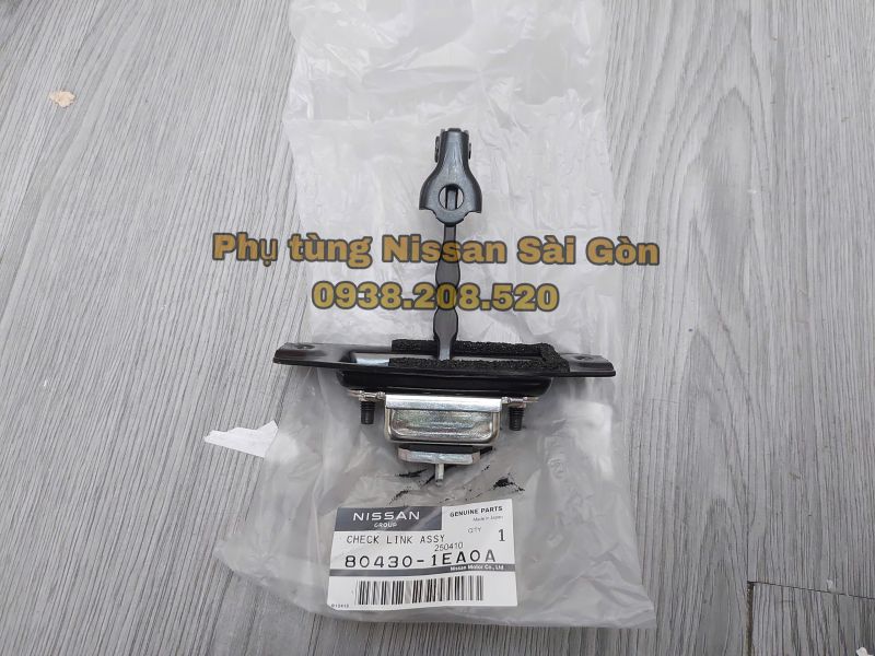 Thanh giới hạn cửa trước bên phải 370Z 80430-1EA0A.