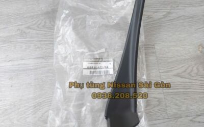 Ốp chân kính chắn gió bên phải X-Trail 66894-4CL0A