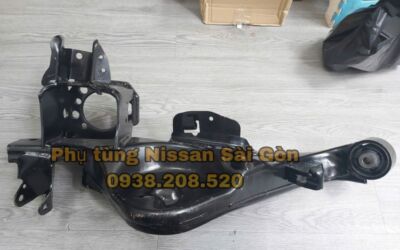 Giá bắt cụm bi moay ơ sau bên trái X-Trail 55502-4CA0D và 55502-4CA1D
